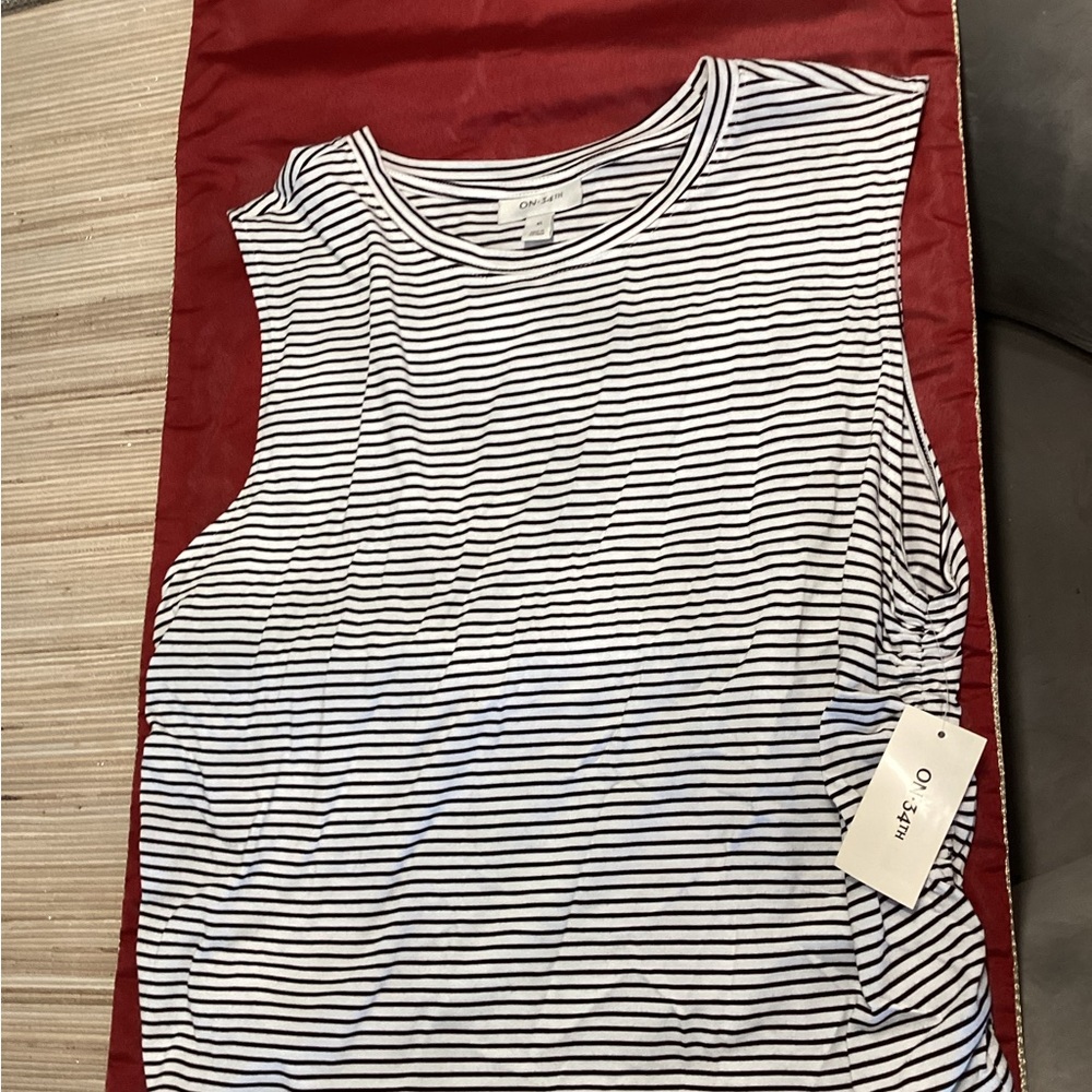 Striped Sleeveless Tank Top - Black & White